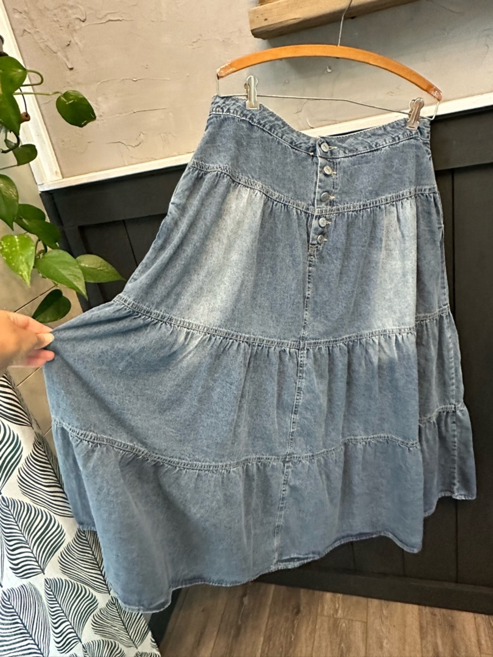 Women's Tiered Ruffle Denim Maxi Skirt Size L High Rise Long Jean Skirt Western - Picture 5 of 11